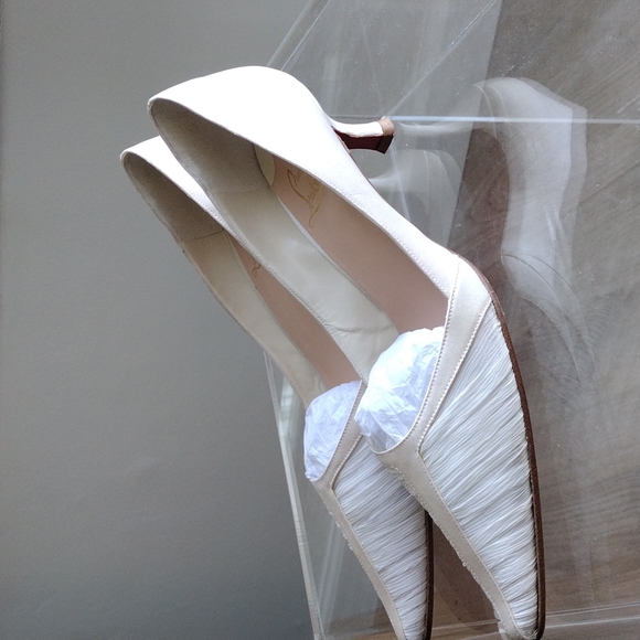 Christian Louboutin Shoes Christian Louboutin Off White Cream Satin